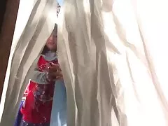 חברה קטנה צפיה ישירה בסרטי סקס חינם וחמודה מזדיינת